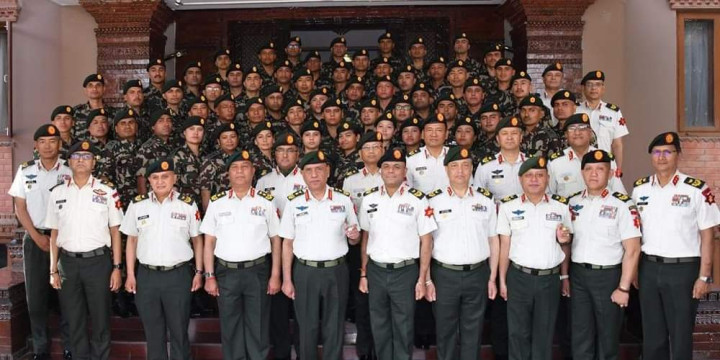 सेनाका ५६ जना उपसेनानीले लगाए फुली