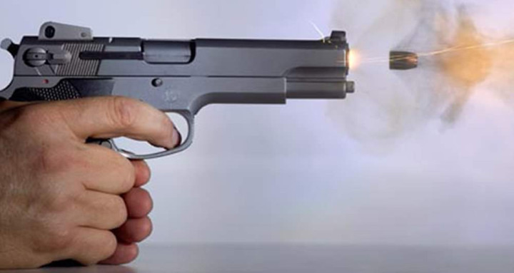 असईको हातबाट पड्कियो पेस्तोल प्रहरी जवान घाइते, इञ्चार्ज निलम्बनमा !