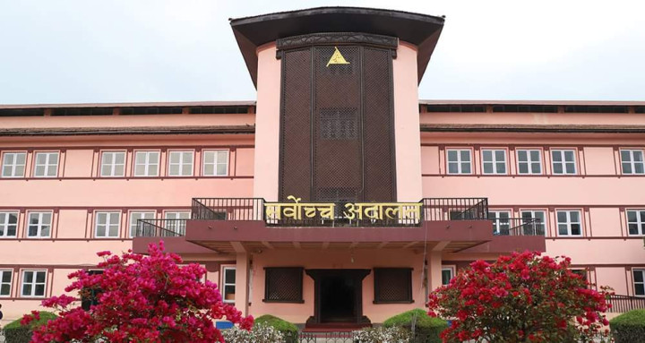 सिधाकुराविरुद्ध सर्वोच्च अदालतमा अवेहलना मुद्दा दायर