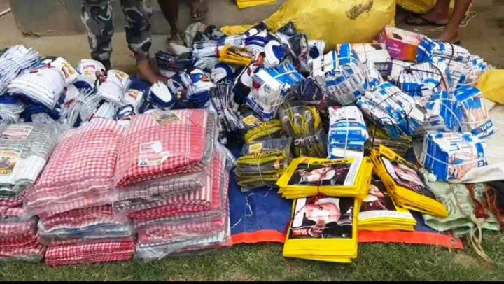 १५ लाख भन्दा बढिको लत्ताकपडा बरामद