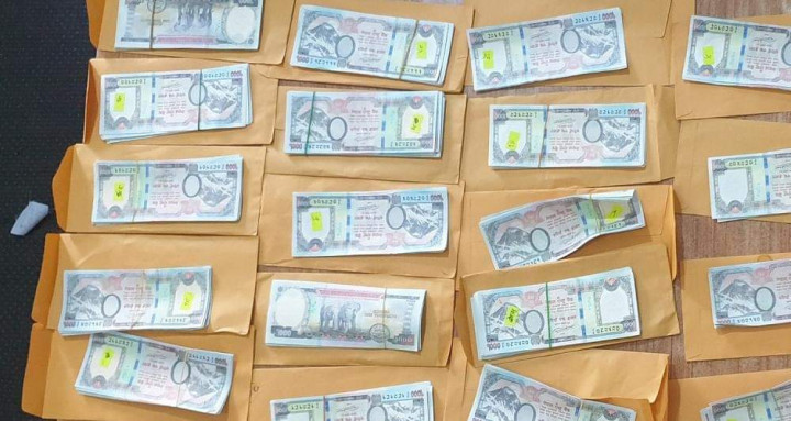 नक्कली नोटसहित ठिमीबाट एक जना पक्राउ