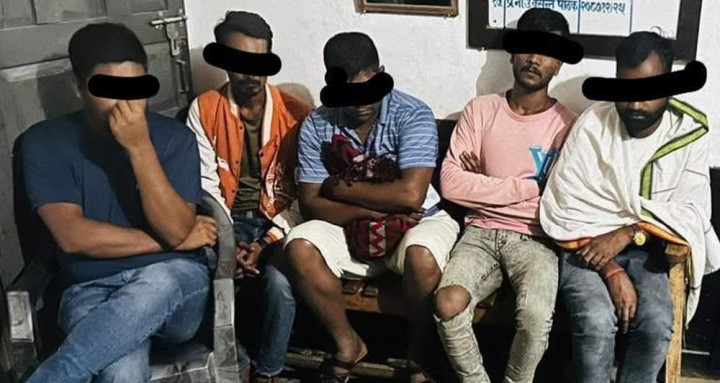 माछा मारेर फर्किदै गरेका पाँचजना पक्राउ, लगाएका थिए करेन्ट !