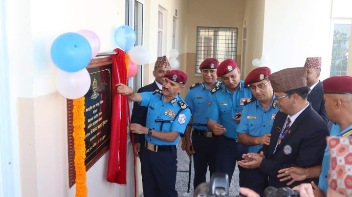 प्रहरी महानिरीक्षक कुँवरबाट नेपाल पुलिस स्कुल चितवनको नवनिर्मित छात्रावास भवन उद्‌घाटन