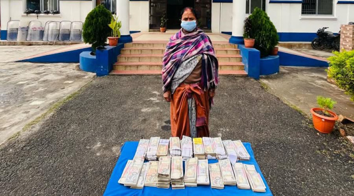 स्रोत नखुलेको ४७ लाख रकमसहित महिला पक्राउ