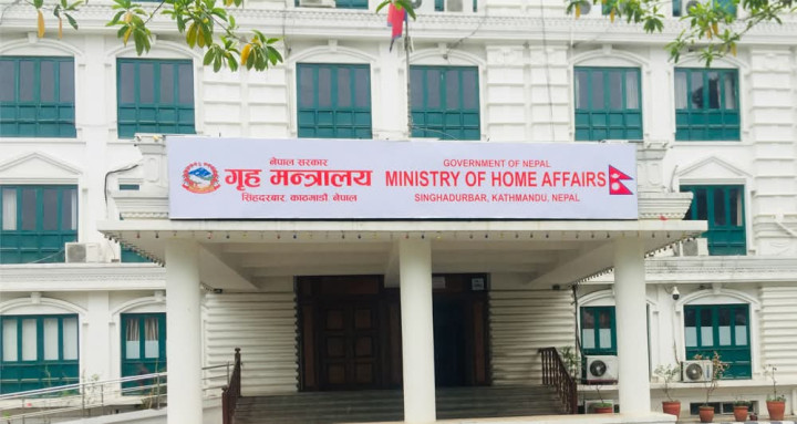 नवलपरासी र मकवानपुरका सिडिओ हेरफेर