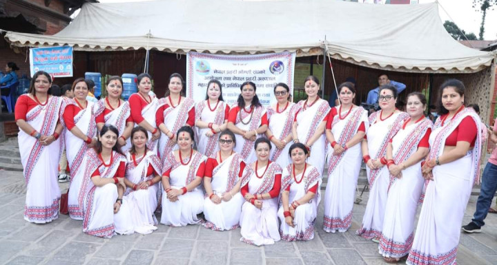 नेपाल प्रहरी श्रीमती संघको आयोजना नि: शुल्क स्वास्थ्य शिविर तथा खानेपानी वितरण कार्यक्रम सम्पन्न