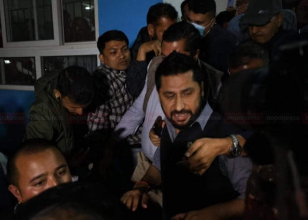 रवि लामिछानेलाई अदालतमा पेस गरियो