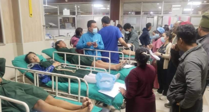 स्कुल बस दुर्घटना अपडेट : उपचारको क्रममा एक बालकको मृत्यु