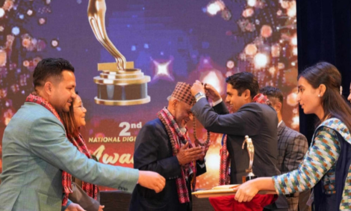 दोस्रो डिजिटल मिडिया अवार्डबाट सञ्चारकर्मीहरूलाई सम्मान लाईफटाइम एचिभमेन्ट अवार्ड विरहीलाई