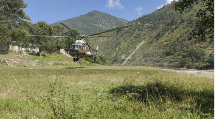 प्रधानमन्त्री प्रचण्ड भूकम्प प्रभावितको स्थिति बुझ्न बझाङमा