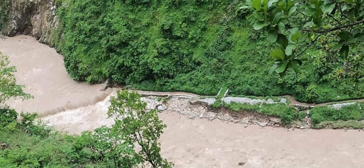 गुल्मी मुसिकोटमा लघु जलविद्युतको नहर बाढीले बगायो, २५०० घरधुरीमा बिजुली बन्द