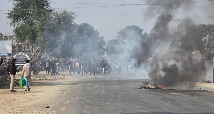 सशस्त्रको गोलीबाट चालकको मृत्यु सुनसरीमा तनाव, राजमार्ग अवरुद्ध