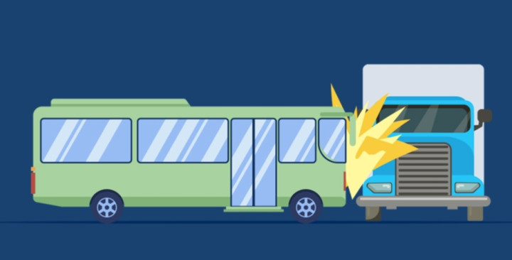 बारामा बस र ट्रक ठोक्किँदा तीन जनाको मृत्यु